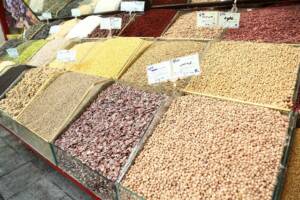 قیمت برخی حبوبات غیر شرکتی در میادین و بازارهای میوه و تره بار تهران اعلام شد