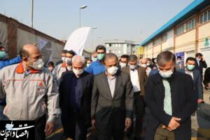 وزیر صنعت خط تولید کامپیوتر خودرو را افتتاح کرد