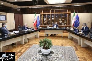 وزیر صمت در جریان عرضه تارا به بازار قرار گرفت