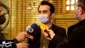 “کاشت درخت به نام پزشکان با شعار ایستادی تا زندگی نیافتد