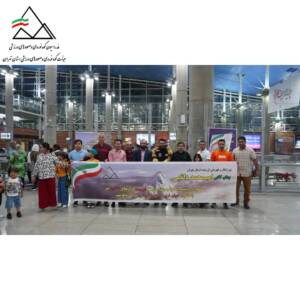 بازگشت جوان ترین ایرانی فاتح اورست به میهن