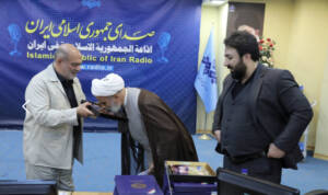 تجلیل مجلس از مدیران رادیو محرم