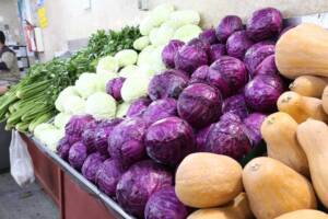 قیمت برخی سبزیجات برگی و غیربرگی در میادین و بازارهای میوه و تره بار کاهش یافت