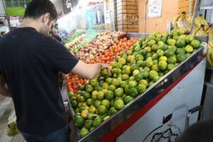 قیمت میوه در میادین و بازارهای میوه و تره بار اعلام شد