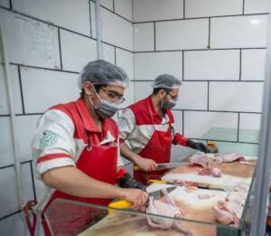 قیمت مرغ قطعه‌بندی و بسته‌بندی در میادین و بازارهای میوه و تره بار اعلام شد