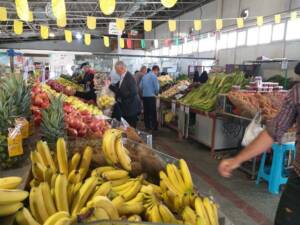 قیمت انواع میوه در میادین و بازارهای میوه و تره بار اعلام شد