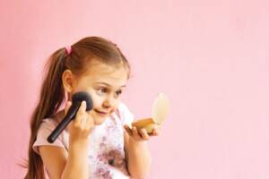 خیانت به دنیای کودکی