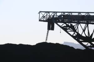 بررسی دلایل کاهش ۱۶ درصدی تولید زغال سنگ کشور در سال گذشته