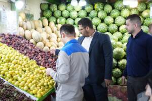 بازدید سرزده مدیرعامل سازمان مدیریت میادین از سه بازار میوه و تره بار