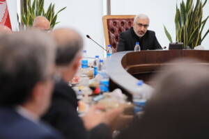 بیش از ۵۰۰ همت سود شرکت های بورسی