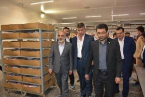 تقدیر از تولیدکنندگان که گردانندگان چرخ های اقتصاد کشورند