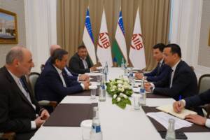تاکید وزرای اقتصاد ایران و سرمایه‌گذاری ازبکستان بر افزایش مناسبات تجاری به سالانه یک میلیارد دلار