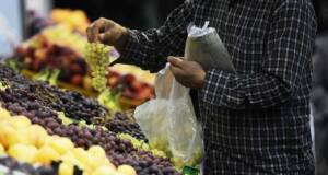 میوه ۴۳ درصد ارزان‌تر از سطح شهر در میادین و بازارهای میوه و تره بار به فروش می رسد