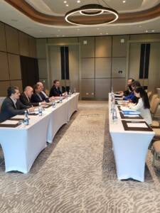 دیدار وزیر اقتصاد با وزیر دارایی چین/تاکید دو طرف بر اجرایی کردن برنامه جامع راهبردی بلند مدت