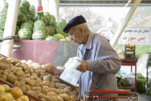 تک نرخی شدن قیمت سیب‌زمینی در میادین و بازارهای میوه و تره‌بار