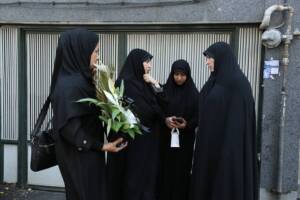 دیدار رئیس مرکز زنان و خانواده شهرداری تهران با خانواده شهیده «سیده زیبا سیامکی»