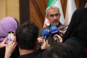 وزیر اقتصاد: حرکت به سمت ارز تک‌نرخی برای حمایت از تولید و معیشت